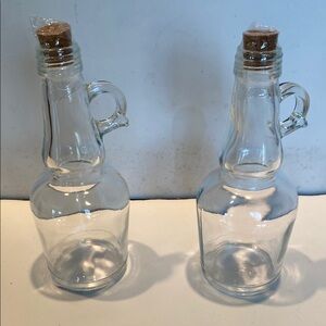 NWT Set of 2 Olive Oil/Vinegar Cruets w/corks